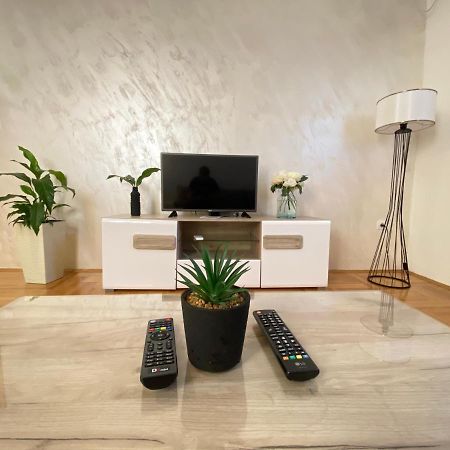Apartman A&M ティヴァト エクステリア 写真