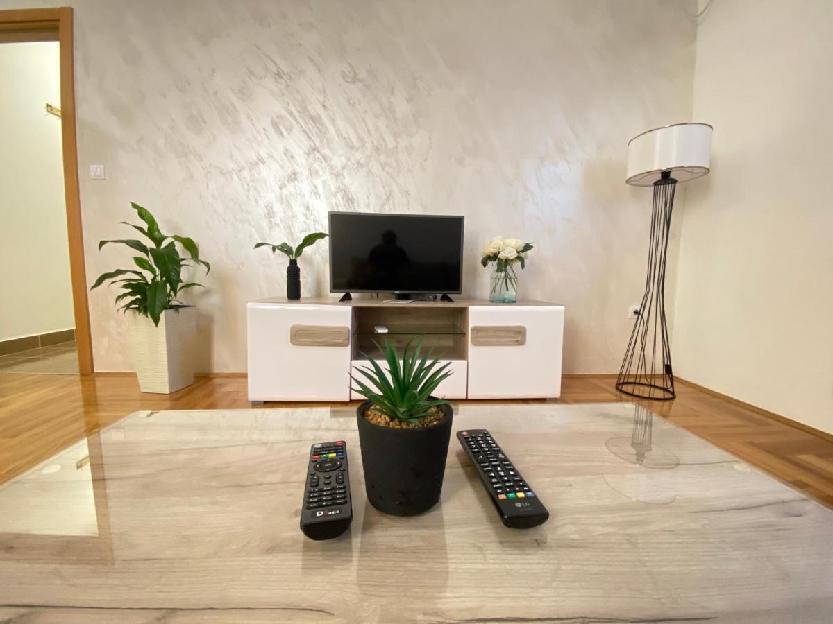 Apartman A&M ティヴァト エクステリア 写真